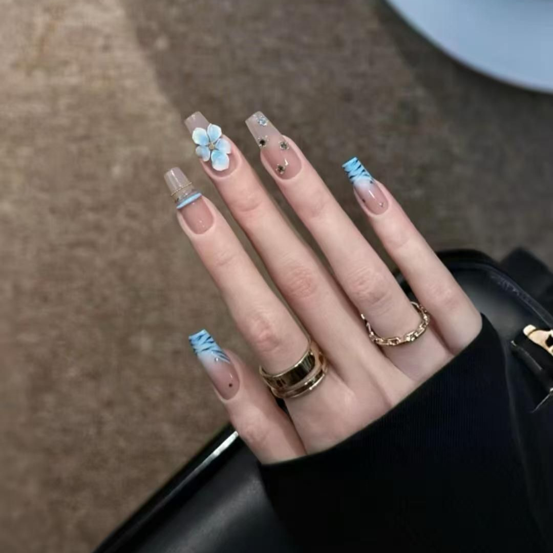 Nail Art Zebra - เล็บปลอมแบบกดติด 10 ชิ้น ลายม้าลายสีน้ำเงิน แต่งลายดอกไม้แบบฝรั่งเศส 3