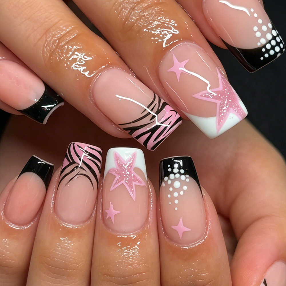 Nail Art Zebra - 24 ชิ้น เล็บปลอมลายทางม้าลายสีดำขาว ทรงสี่เหลี่ยม แบบกดติด ลายดาวและจุดโพลกาดอท
