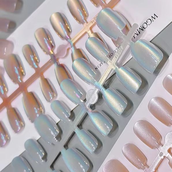 Nail Art Full Cat Eye - เล็บปลอมแบบกดติด 30 ชิ้น ลายตาแมวออโรร่า ทรงบัลเลริน่า ตกแต่งสวยงาม