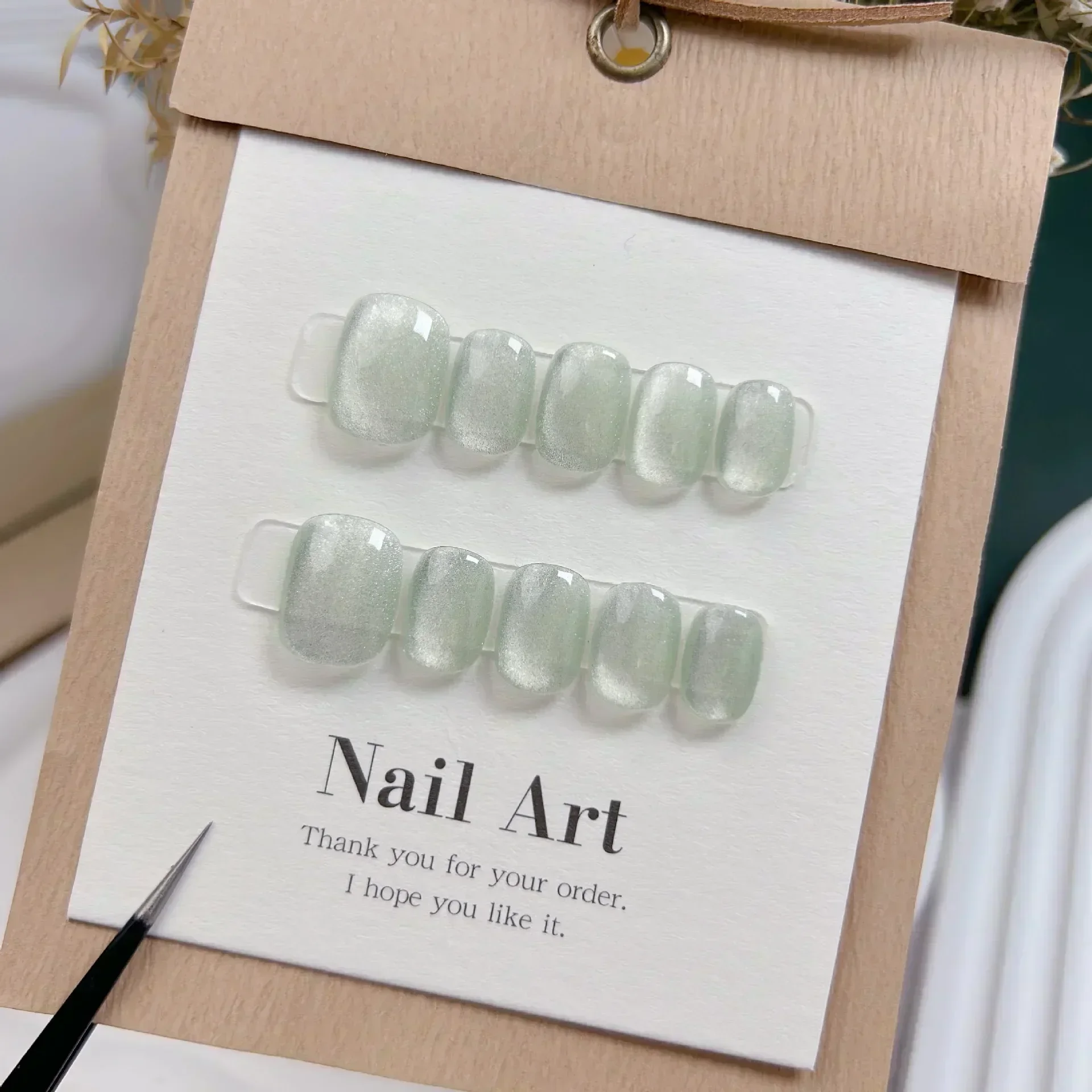 Nail Art Full Cat Eye - เล็บปลอมแบบกดติด 10 ชิ้น สีเขียวอ่อน ลายตาแมว ทรงบัลเลริน่า