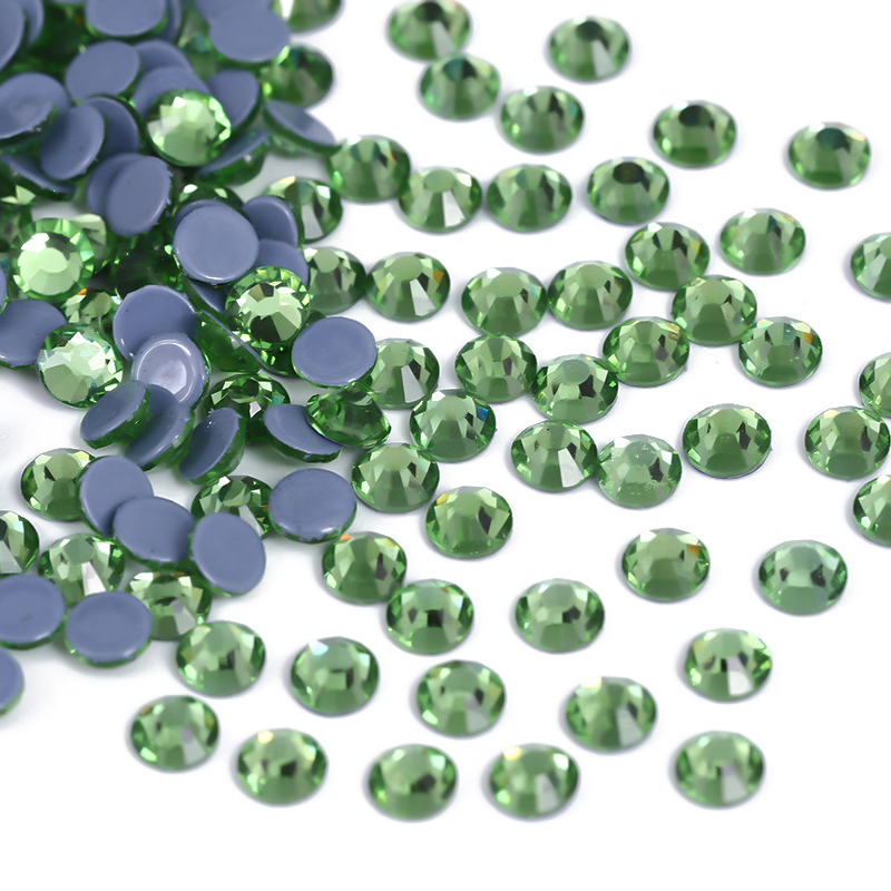 แก้วมรกต Peridot คริสตัลสีเขีย - Nail Art Emerald Green บทวิจารณ์และราคา