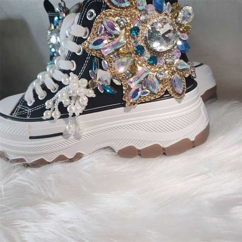 หนาด้านบนตอกลูกปัด rhinestone  - Rhinestone Nail Gem บทวิจารณ์และราคา
