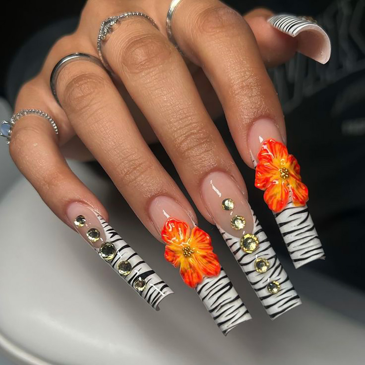 ชุดเล็บปลอมแบบติด 24 ชิ้น ลายข - Nail Art Zebra บทวิจารณ์และราคา