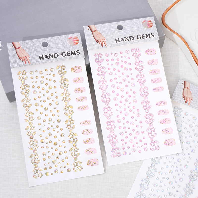 สติ๊กเกอร์ติดเล็บลายเพชร อะคริ - Rhinestone Nail Gem บทวิจารณ์และราคา