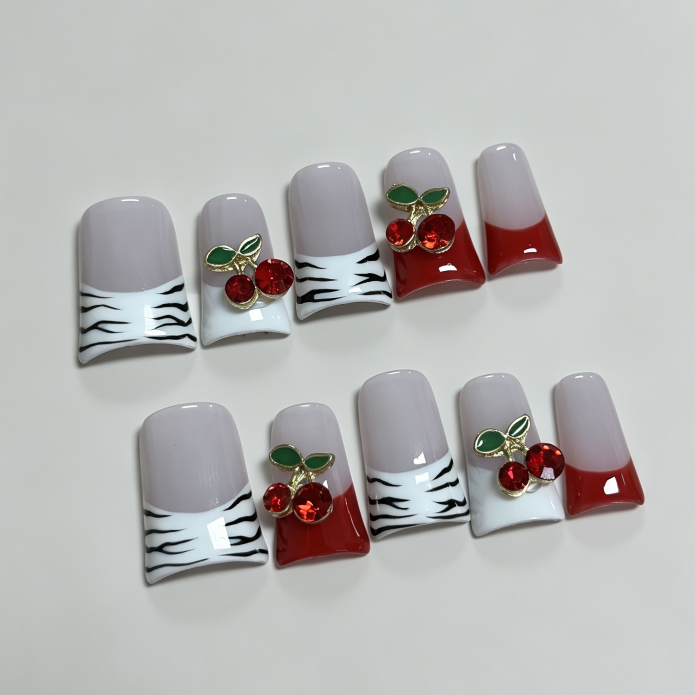 เล็บปลอมแบบกดติดขนาดกลาง 10 ชิ - Nail Art Zebra บทวิจารณ์และราคา
